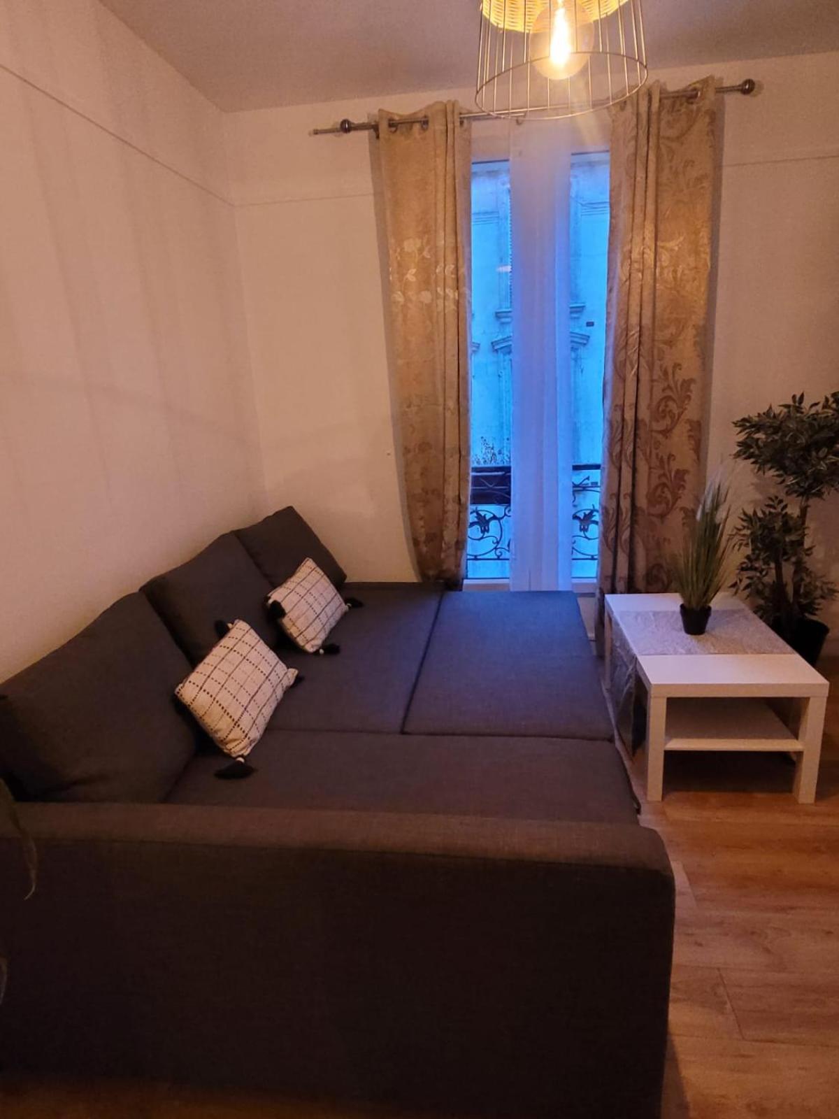 Charmant Appartement Pres De Montmartre 2 Париж Екстериор снимка
